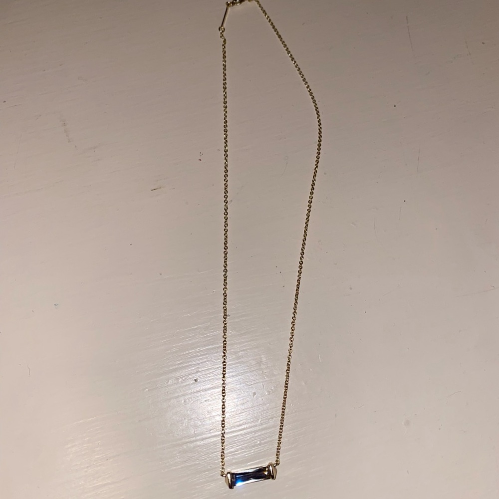 Kendra Scott necklace